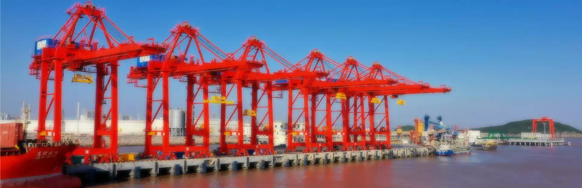 Efficient Port Cranes