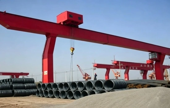 L-shaped gantry crane L-shaped gantry crane