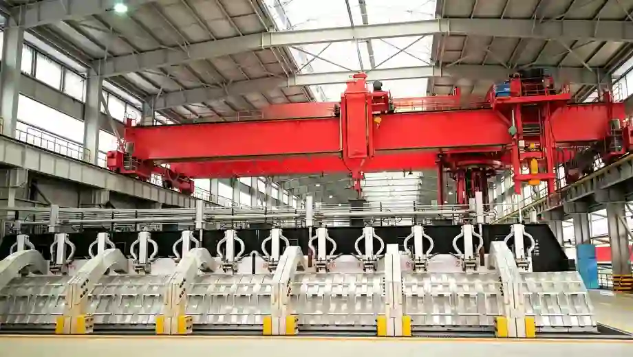 Multifunction Crane for Electrolytic Aluminum