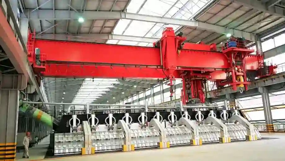 Multifunction Crane for Electrolytic Aluminum