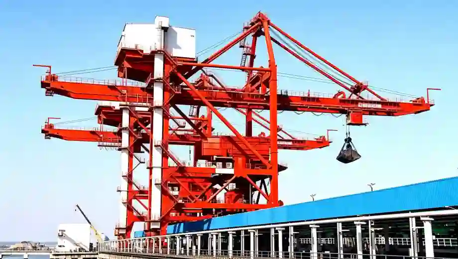 Grab-Type Ship-to-Shore Crane