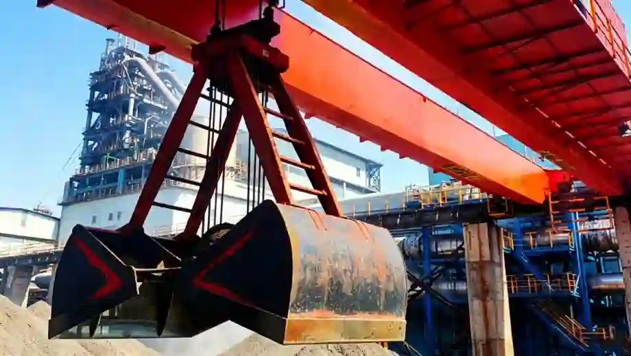 Intelligent Bulk Material Crane