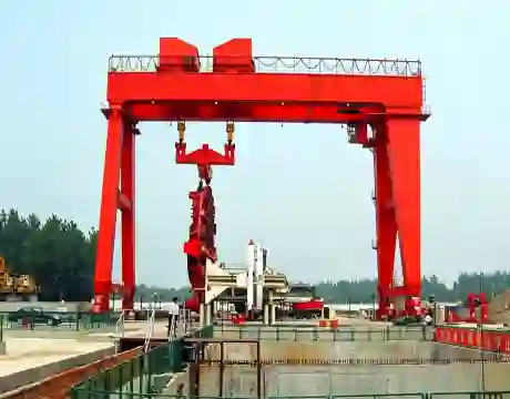 Double Girder Gantry Crane With Shield