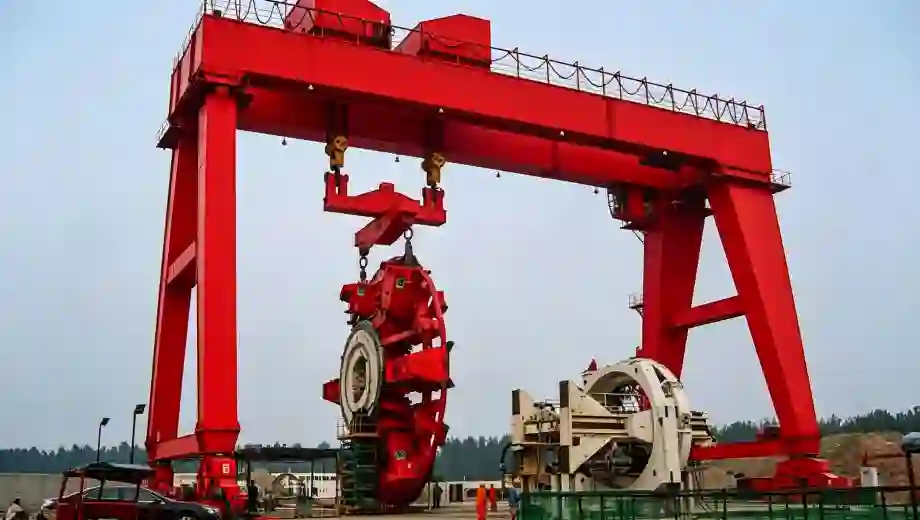 Double Girder Gantry Crane With Shield